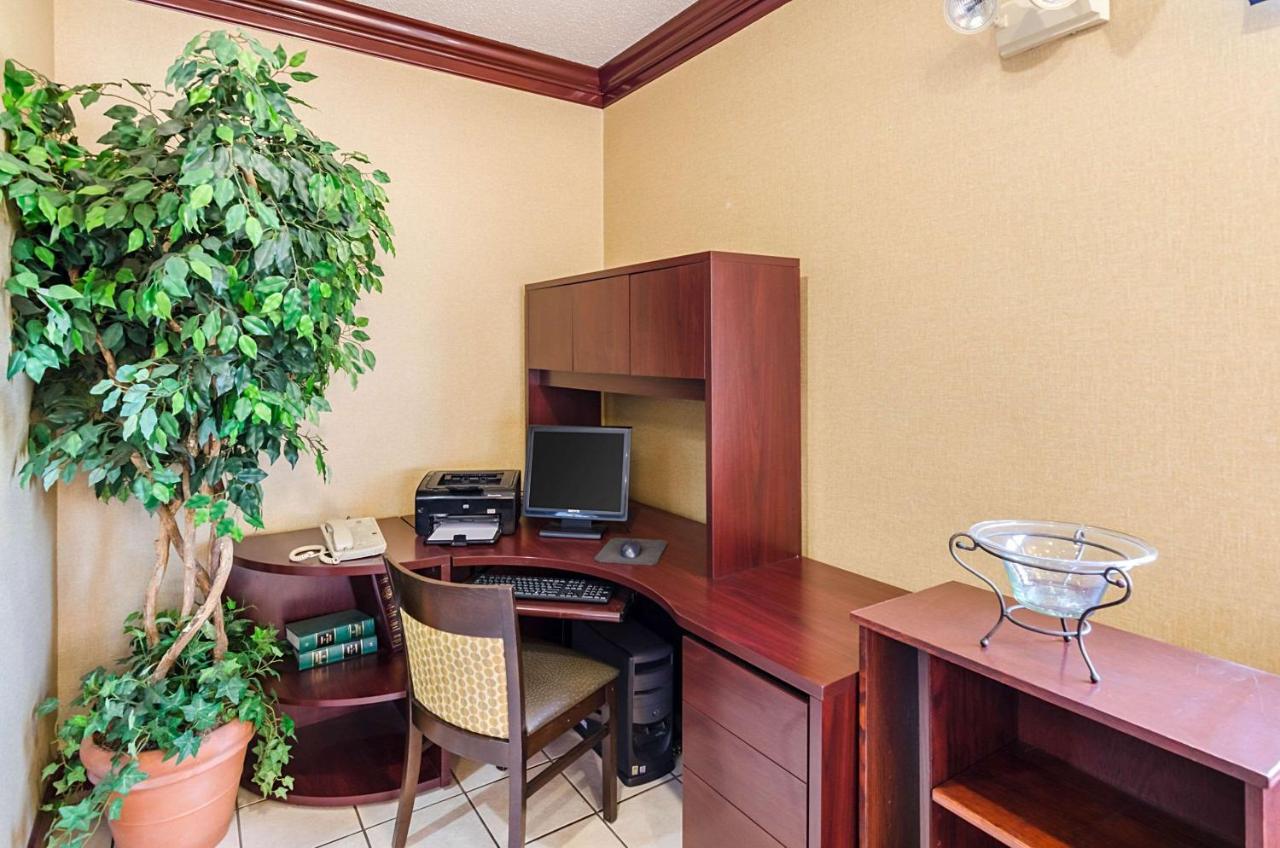 Quality Inn Lynchburg near University photo 3