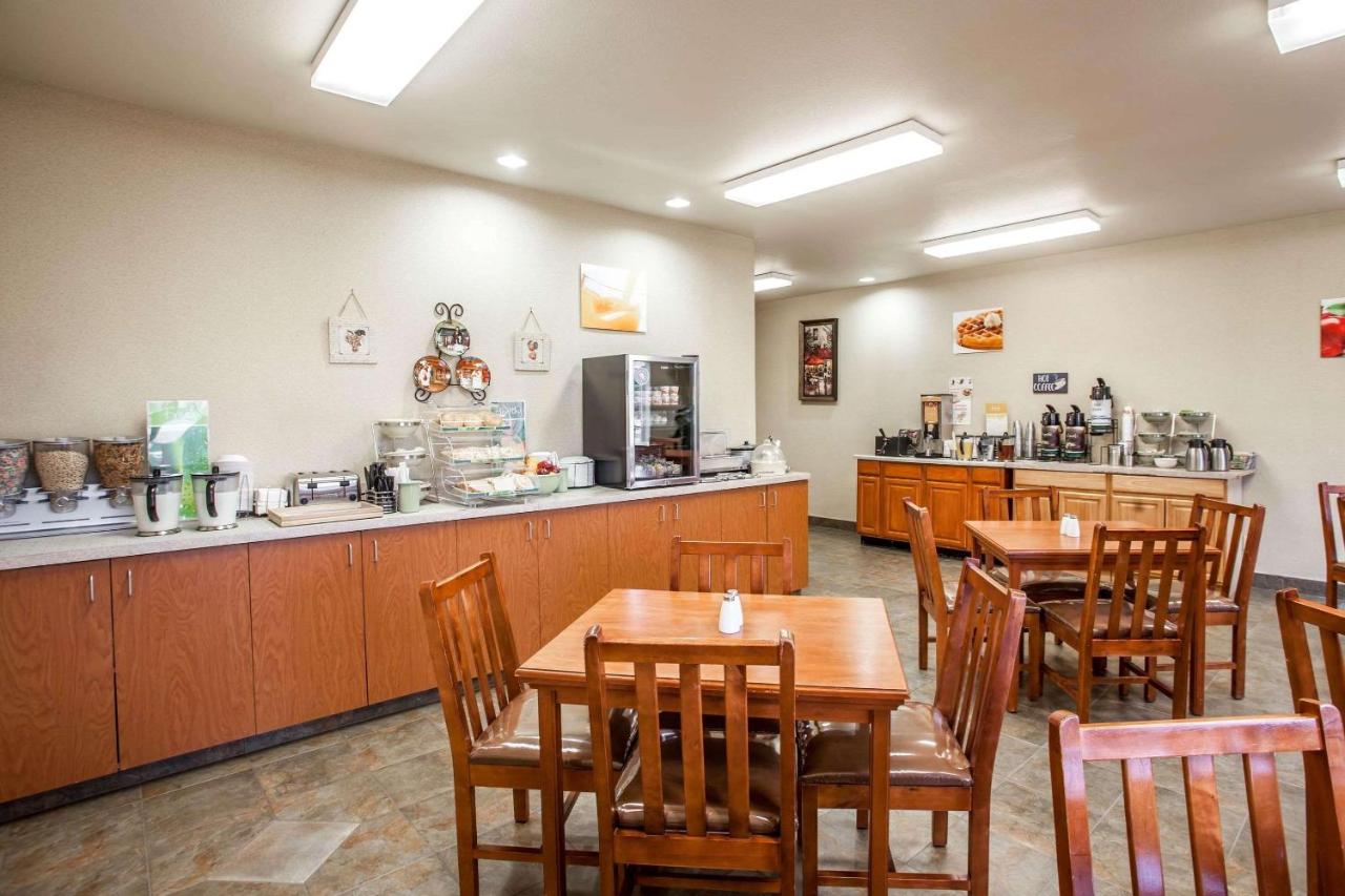 Quality Inn & Suites Federal Way - Seattle photo 3