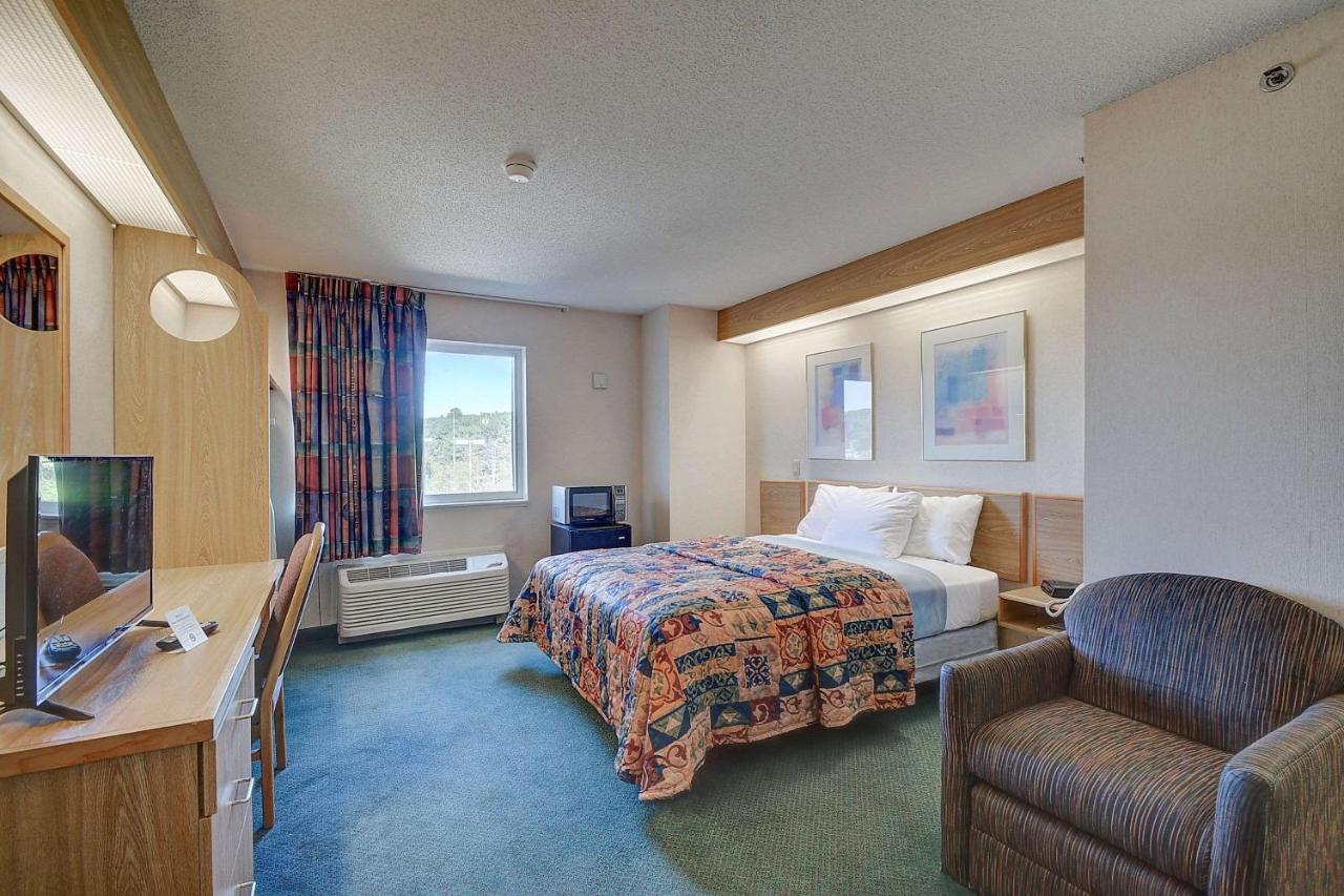 Rodeway Inn Willington North photo 4