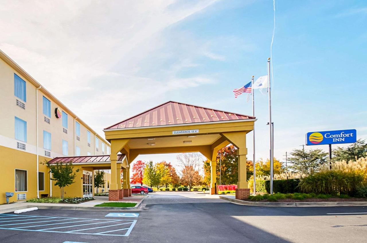 Comfort Inn Frederick - Ballenger Creek photo 2