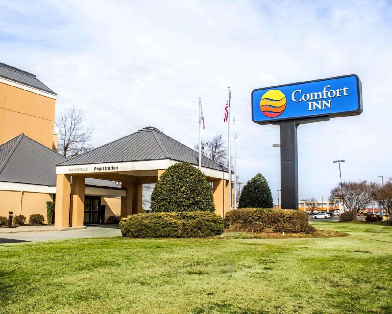 Comfort Inn Fayetteville near Fort Bragg