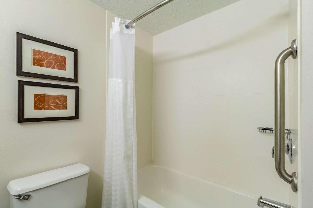 Comfort Inn Independence - Cleveland photo 3