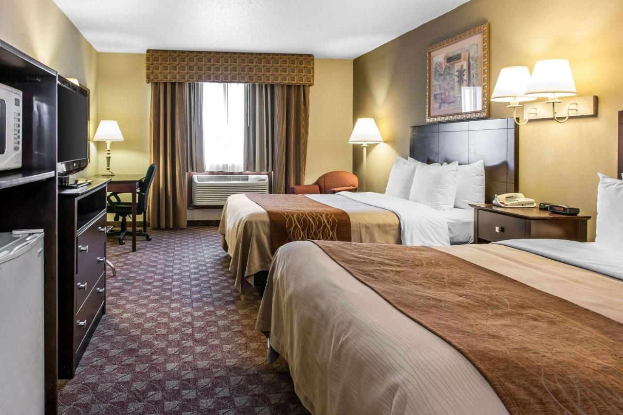 Quality Inn Defiance photo 4