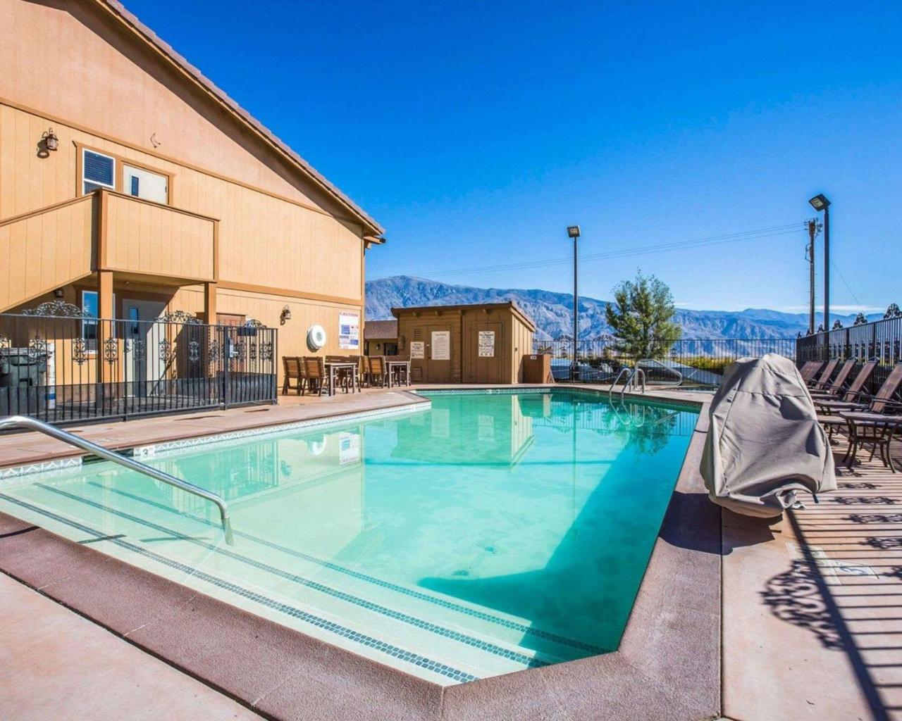 Quality Inn Lone Pine near Mount Whitney photo 3