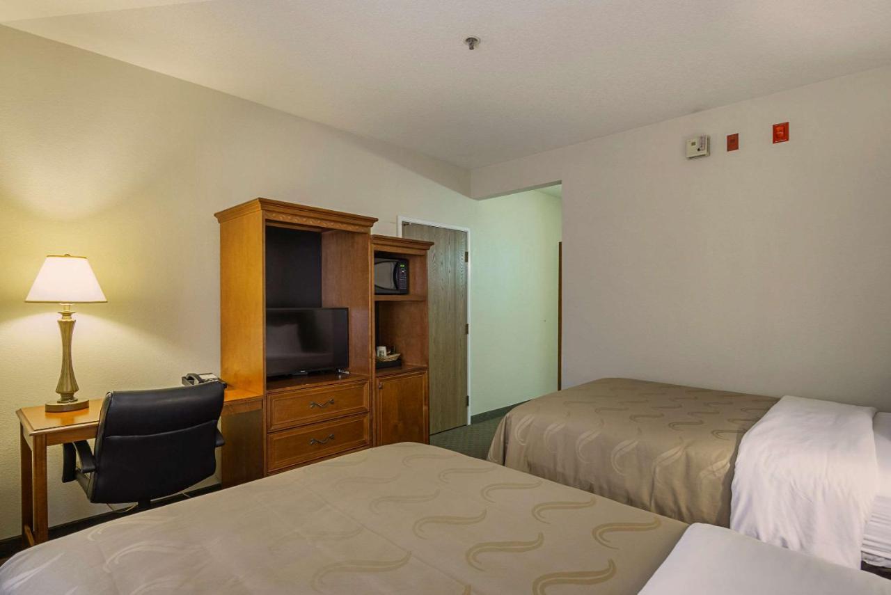 Quality Inn Fresno Yosemite Airport photo 3