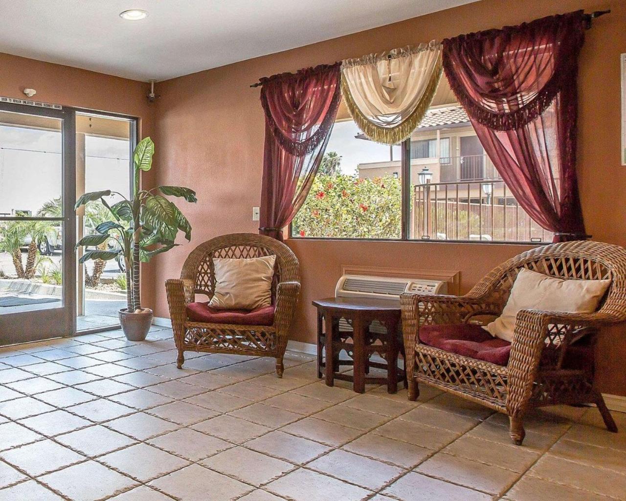 Rodeway Inn Santee San Diego East photo 4