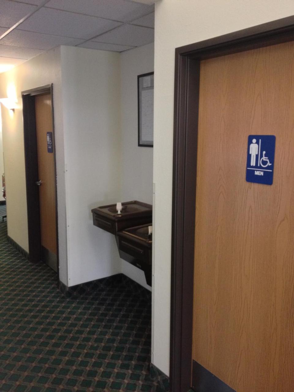 Americas Best Value Inn & Suites Spring Valley photo 3