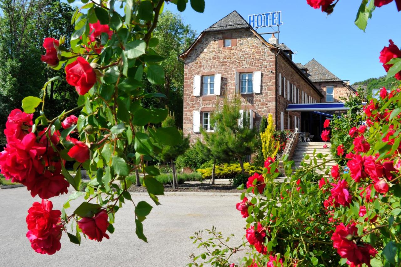 Logis Hôtel Restaurant Les 2 Rives - A75, en bordure de rivière photo 3