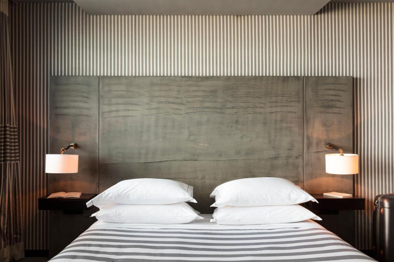 Hotel Square photo 2