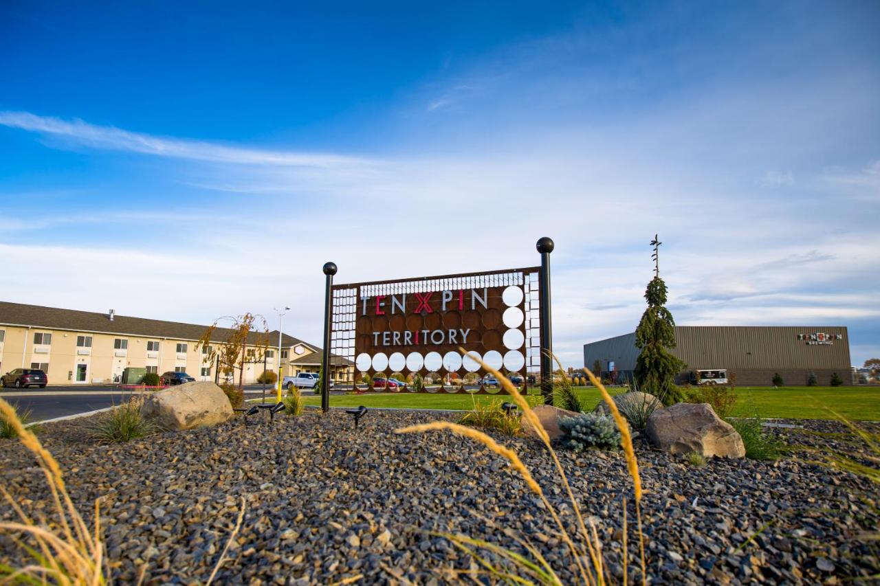 Ten Pin Inn & Suites in Moses Lake from $108