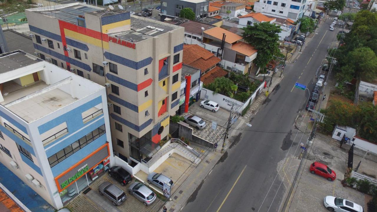 Hotel Piramide Pituba - Av Paulo VI