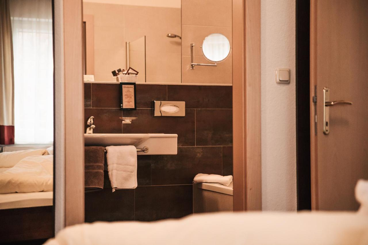 Arlen Lodge Hotel-Garni photo 3