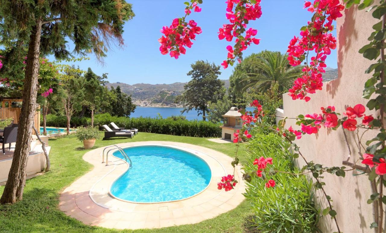 Out Of The Blue Resort & Spa - 3