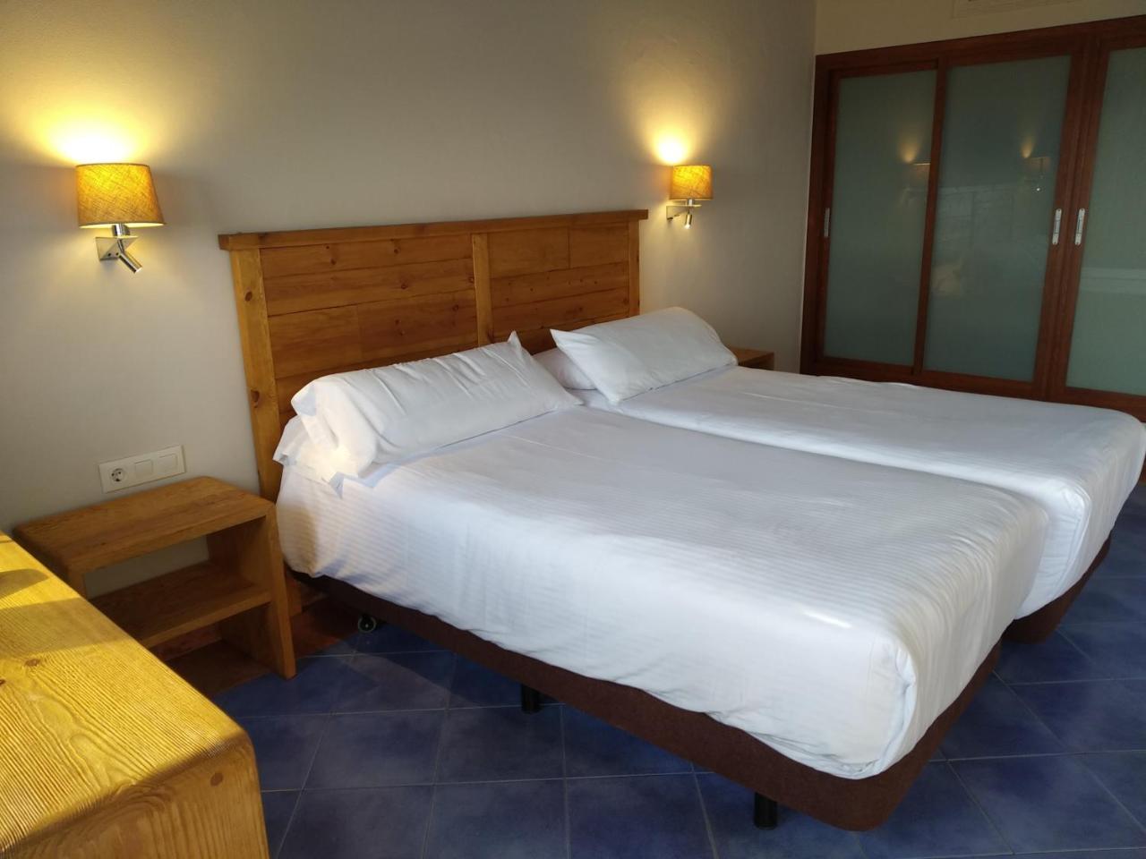 Beach Hotel Dos Mares photo 2