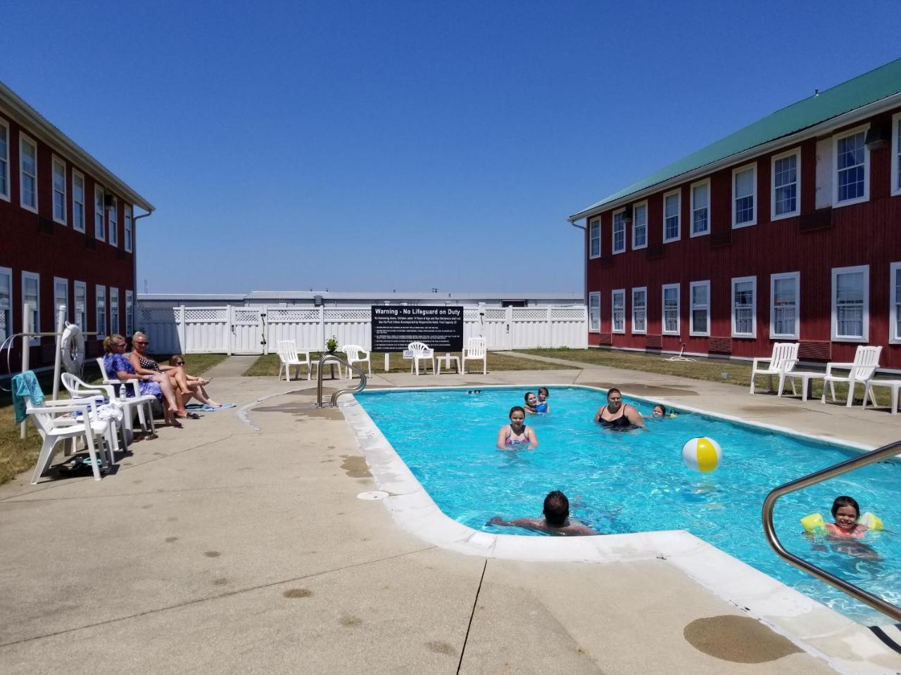CountrySide Inn - 5