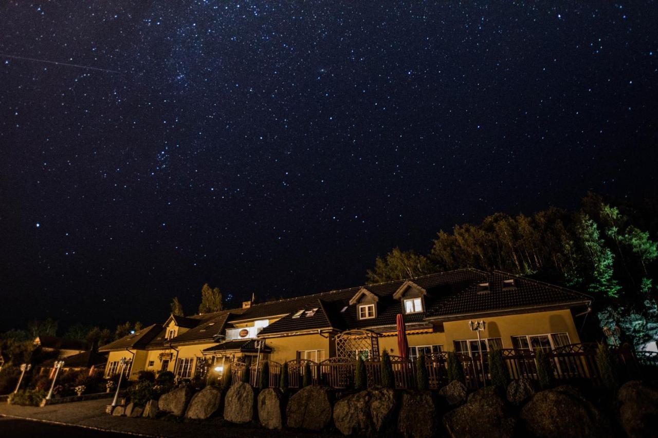 Dwór Skalny Apartamenty, Pokoje i Restauracja Karczma Skalna - 2