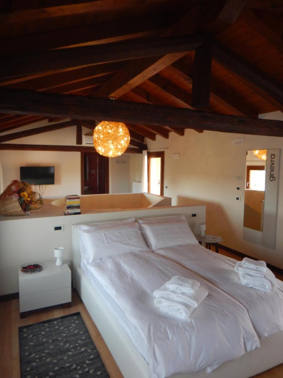 Crystal Luxury House - 2