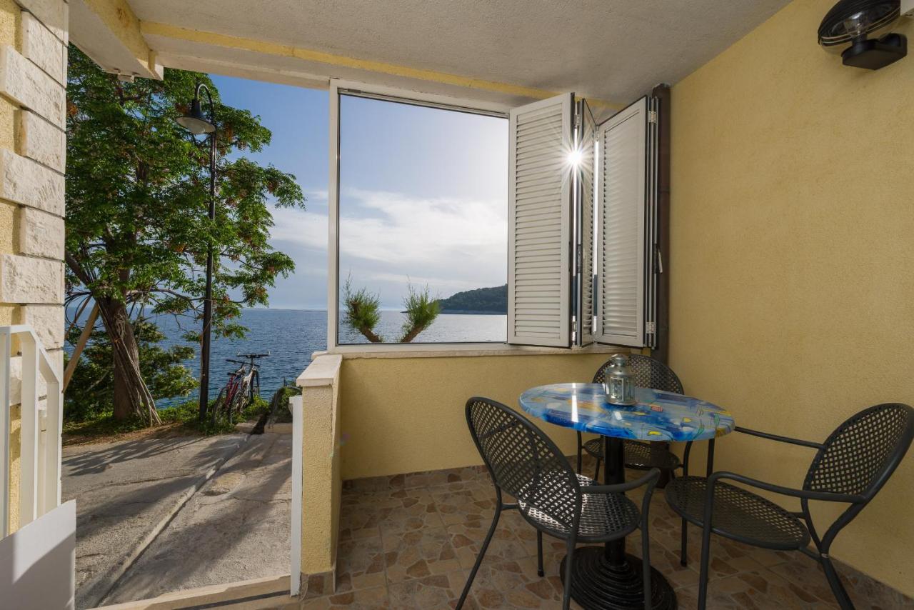 Superb Beachfront Luxury Seaview with Private Beach - 6