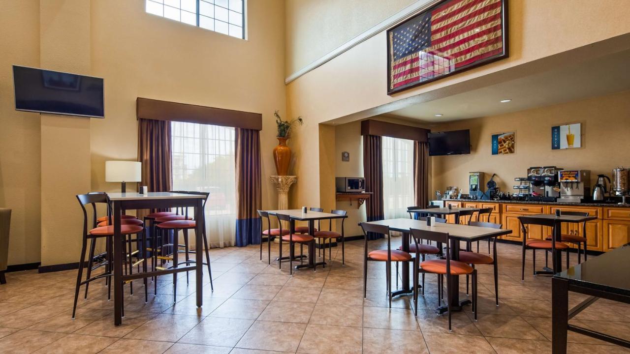 Photo - Best Western Windsor Pointe  & Suites At&t Center