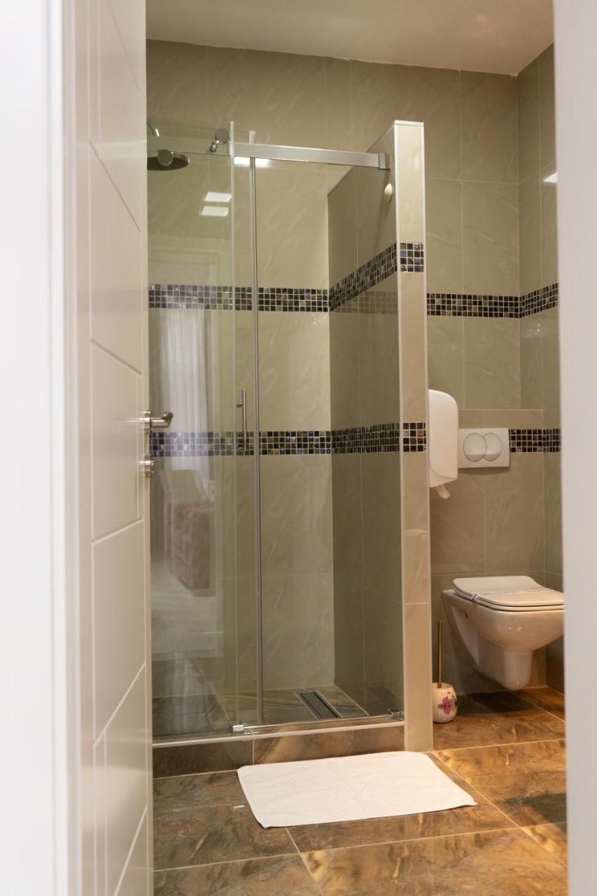 Garni Hotel Lotos photo 2