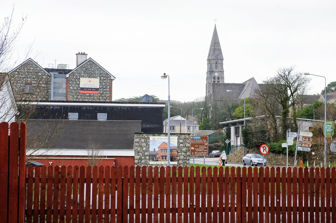 Clifden Coach House - 4