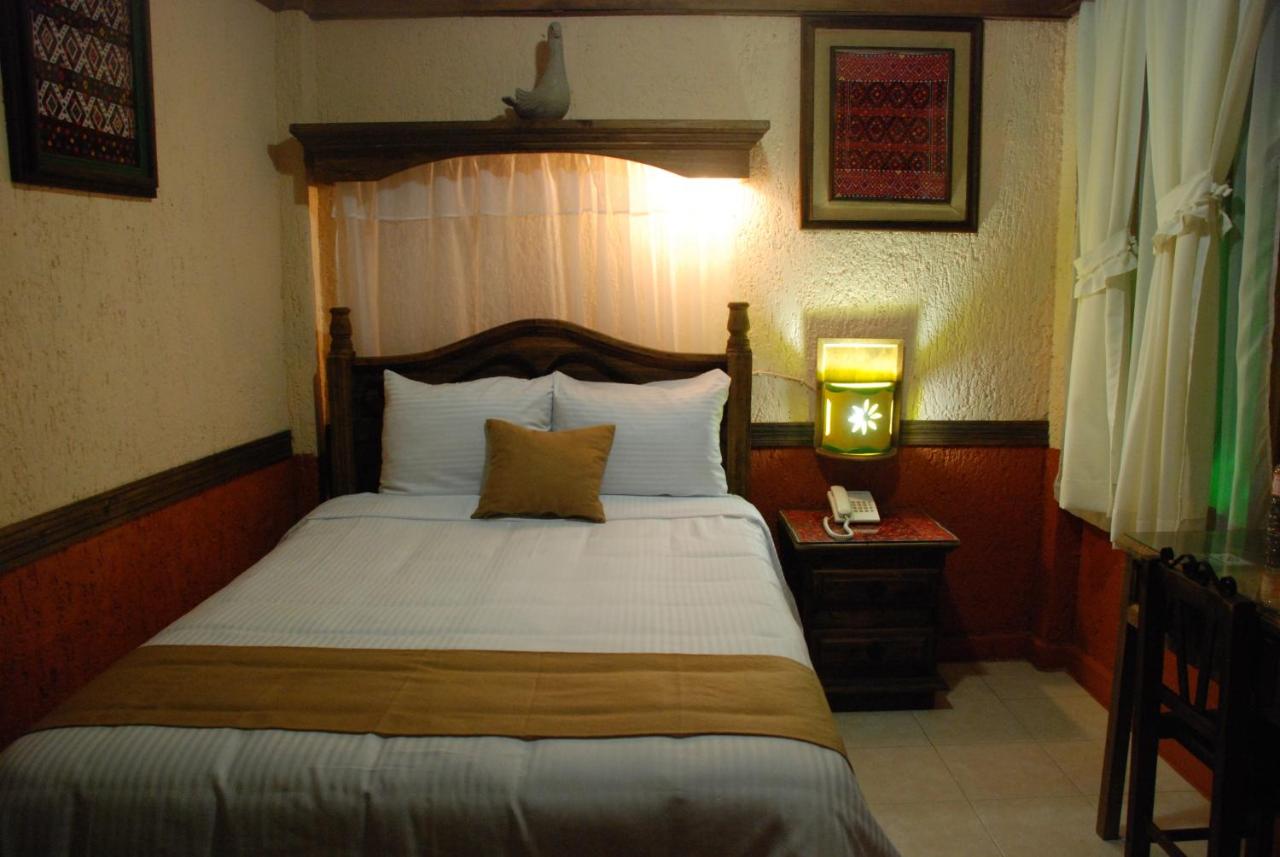 Hotel Temático Mision Colonial
