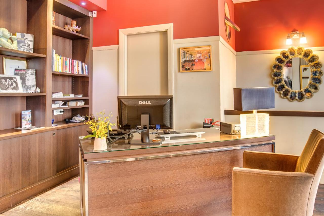 Crystal Hotel photo 3