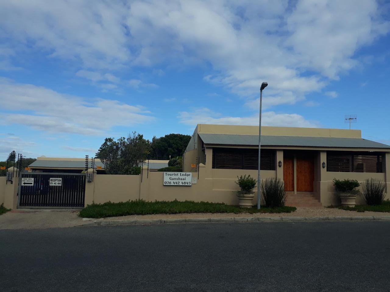 Tourist Lodge Gansbaai