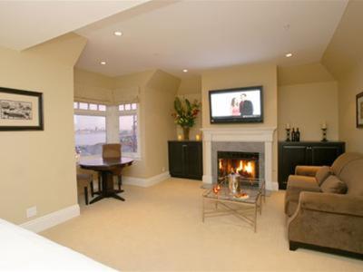The Gables Inn Sausalito photo 2