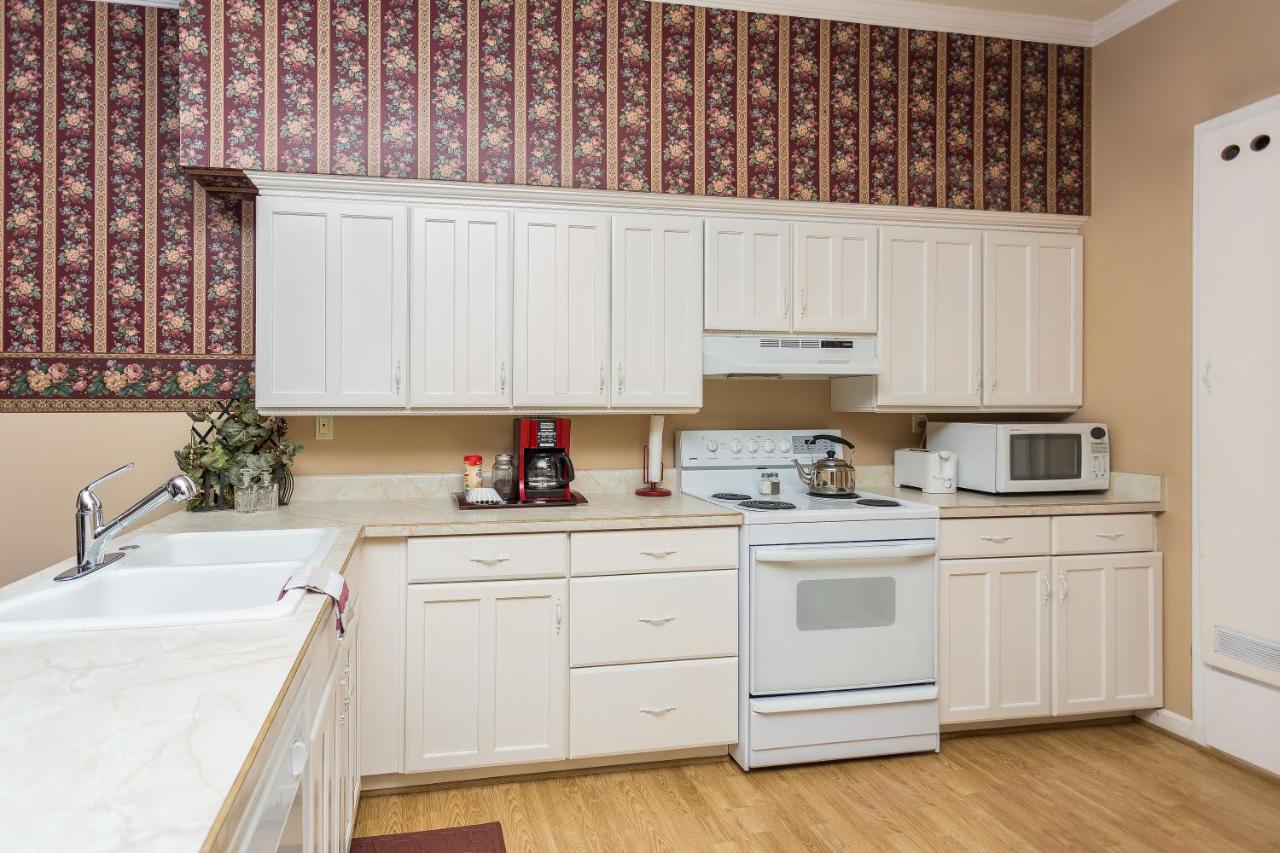 Whiskey Row Penthouse - 6
