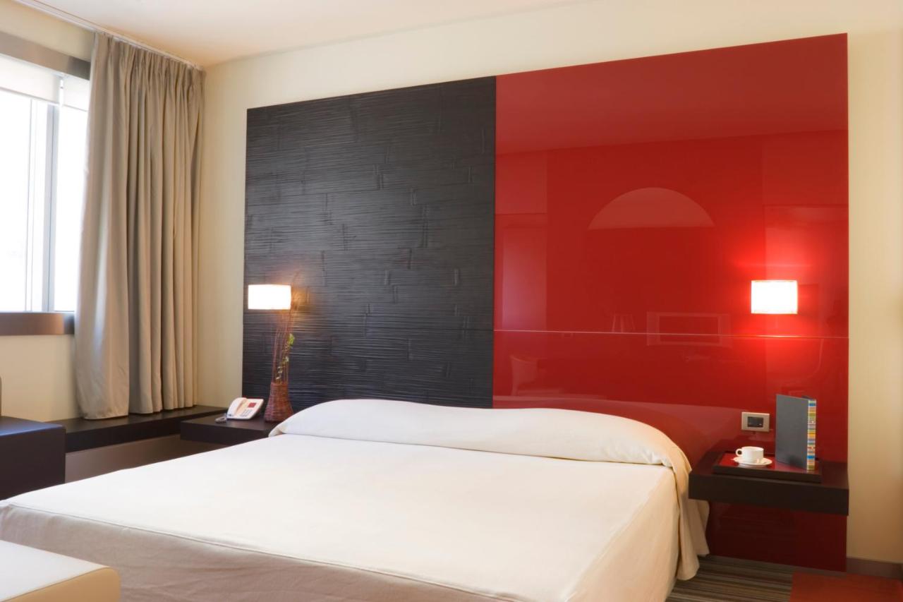 UNA HOTELS T Hotel Cagliari photo 2