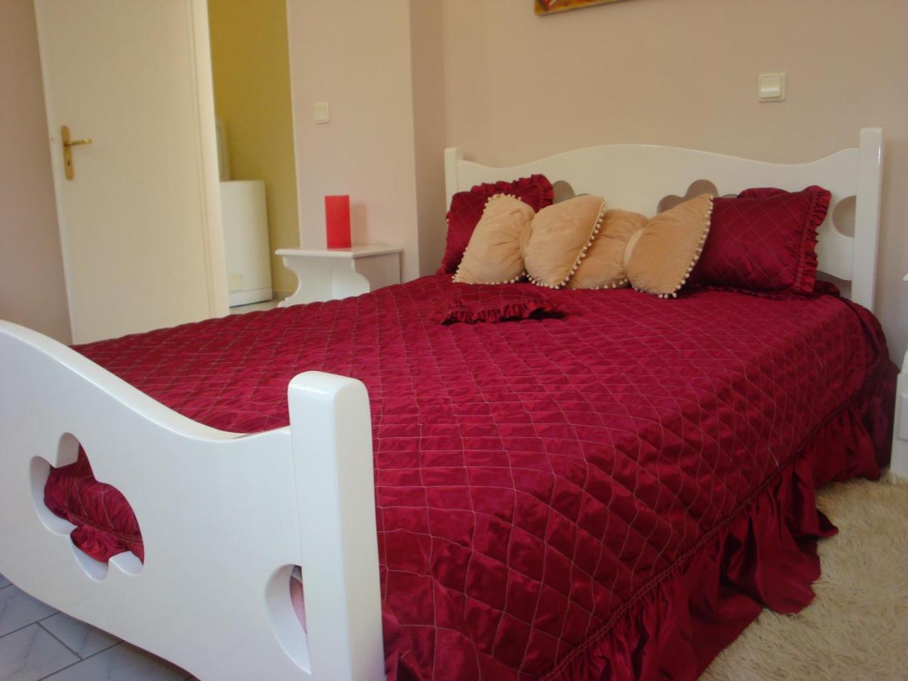 Elena's Holiday Home - 2