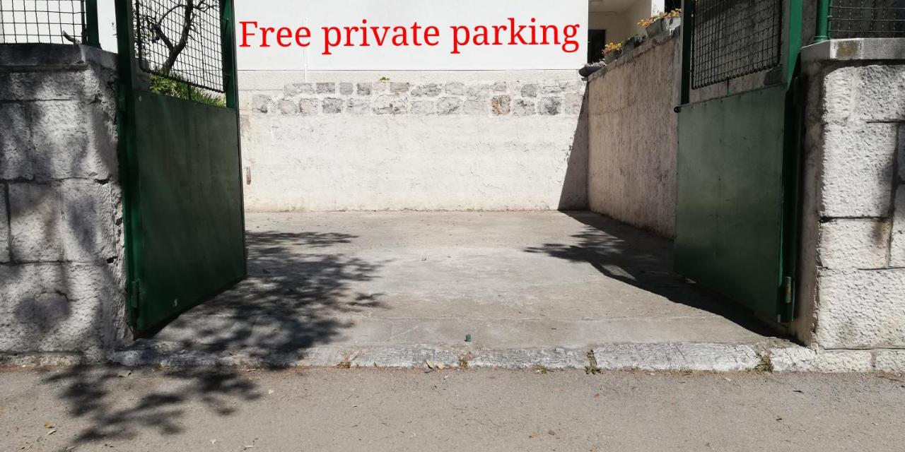 IBIS Your Cosy Oasis With Private Parking and Patio - 2