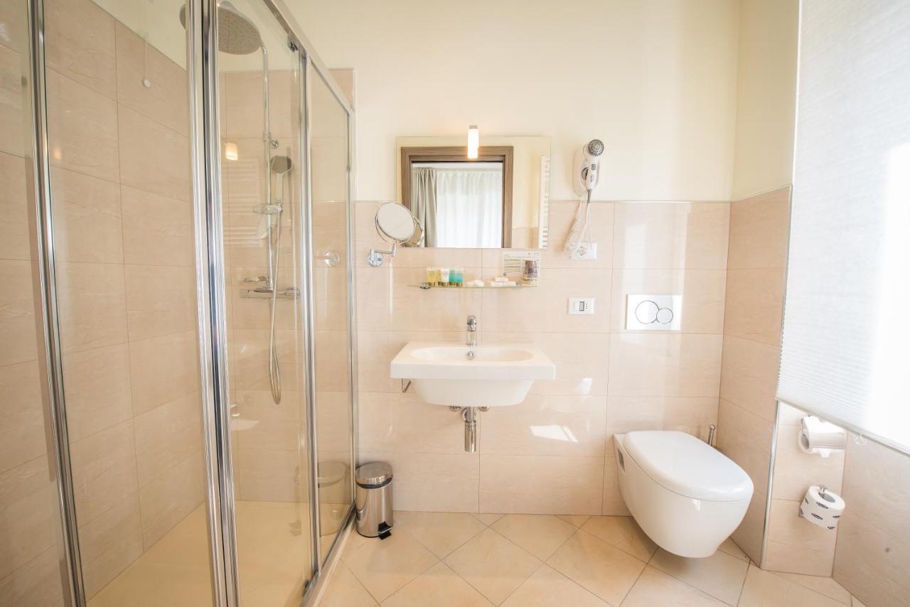 Hotel Rosa photo 2