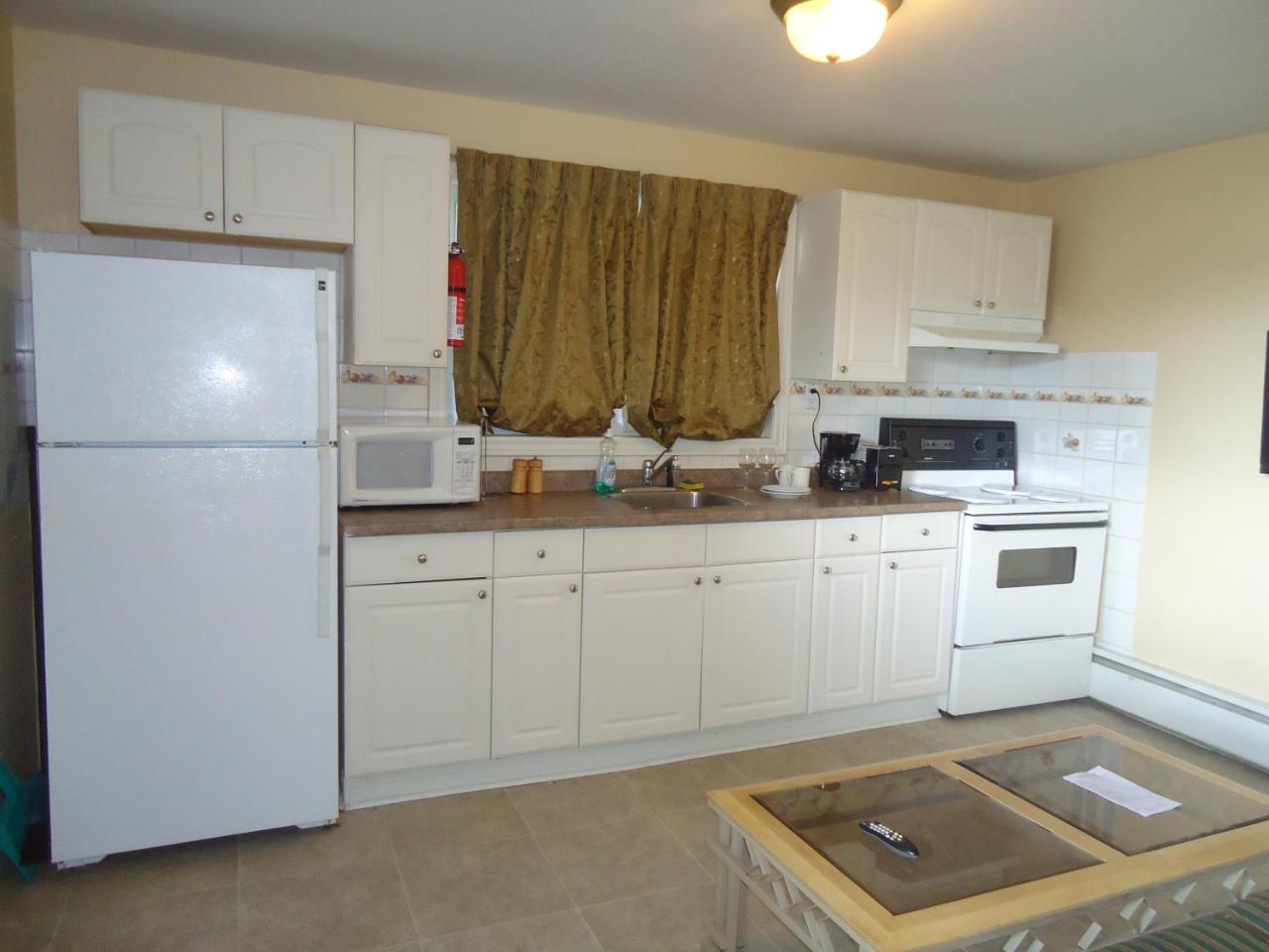 Bayside Inn & Waterfront Suites photo 3