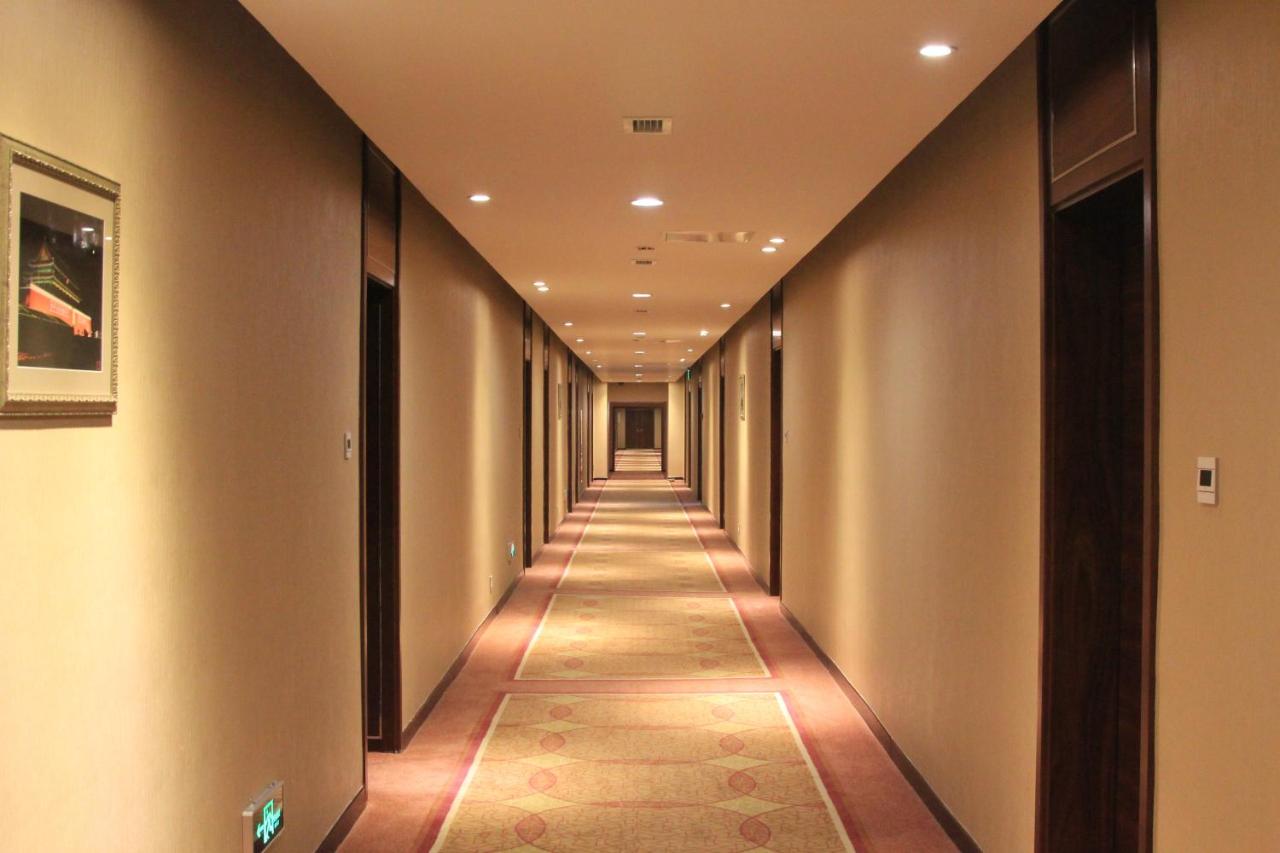 Soluxe Hotel Almaty photo 3