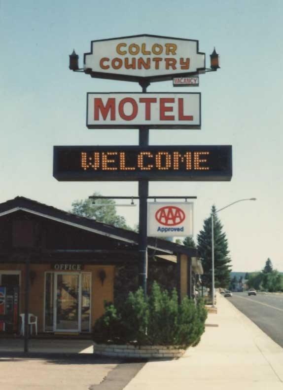 Photo - Color Country Motel
