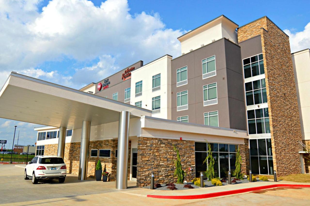 Best Western Plus Executive Residency Oklahoma City I-35 Thumbnail