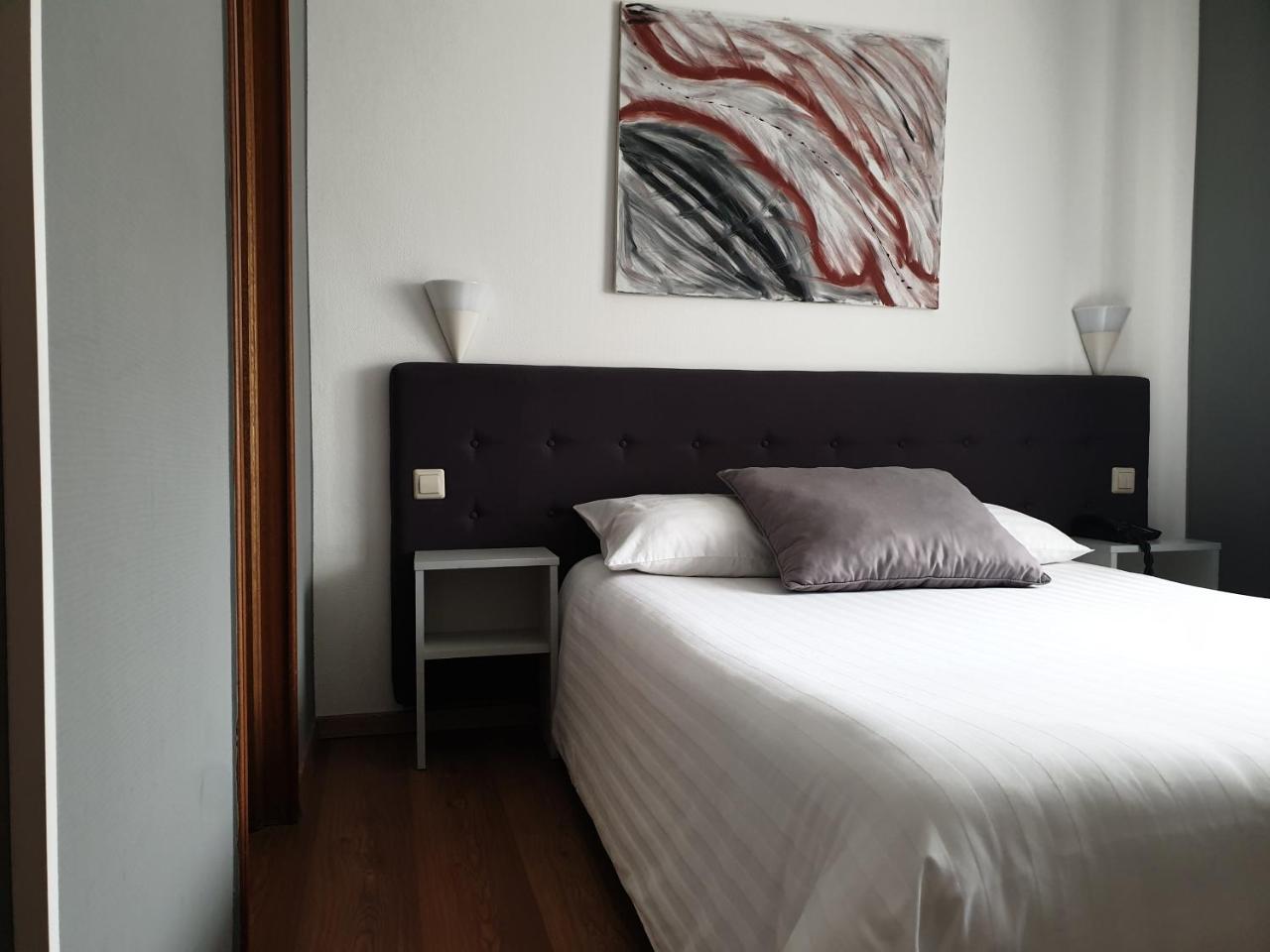 Yasha Hotel