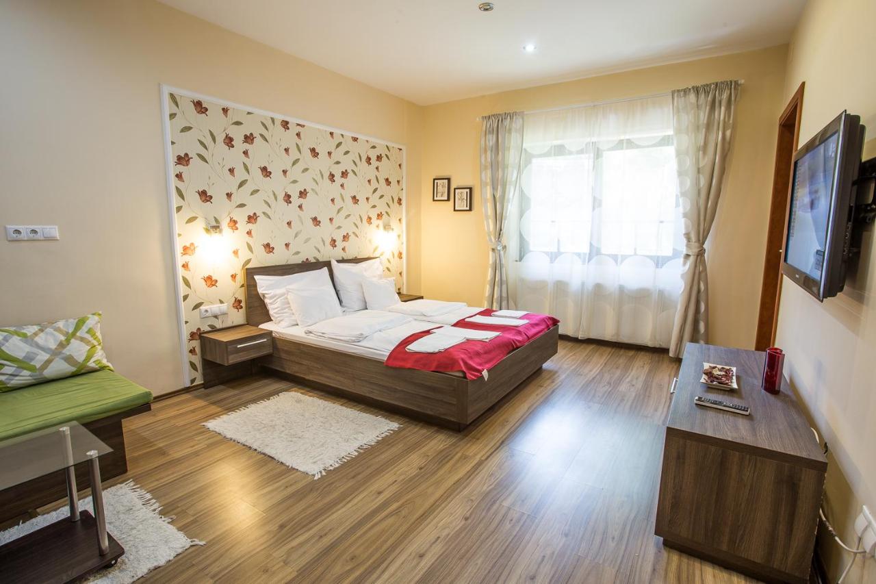 Nyirfa Apartmanház - 3