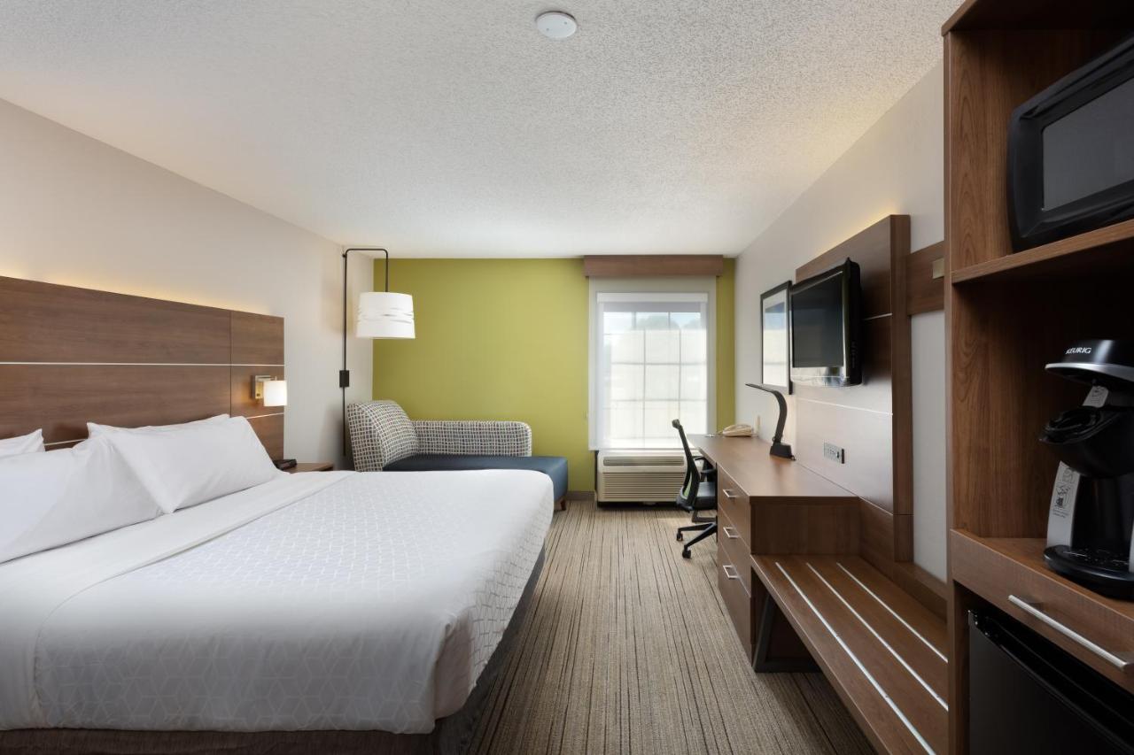 Photo - Holiday Inn Express & Suites Milton East I-10 by IHG