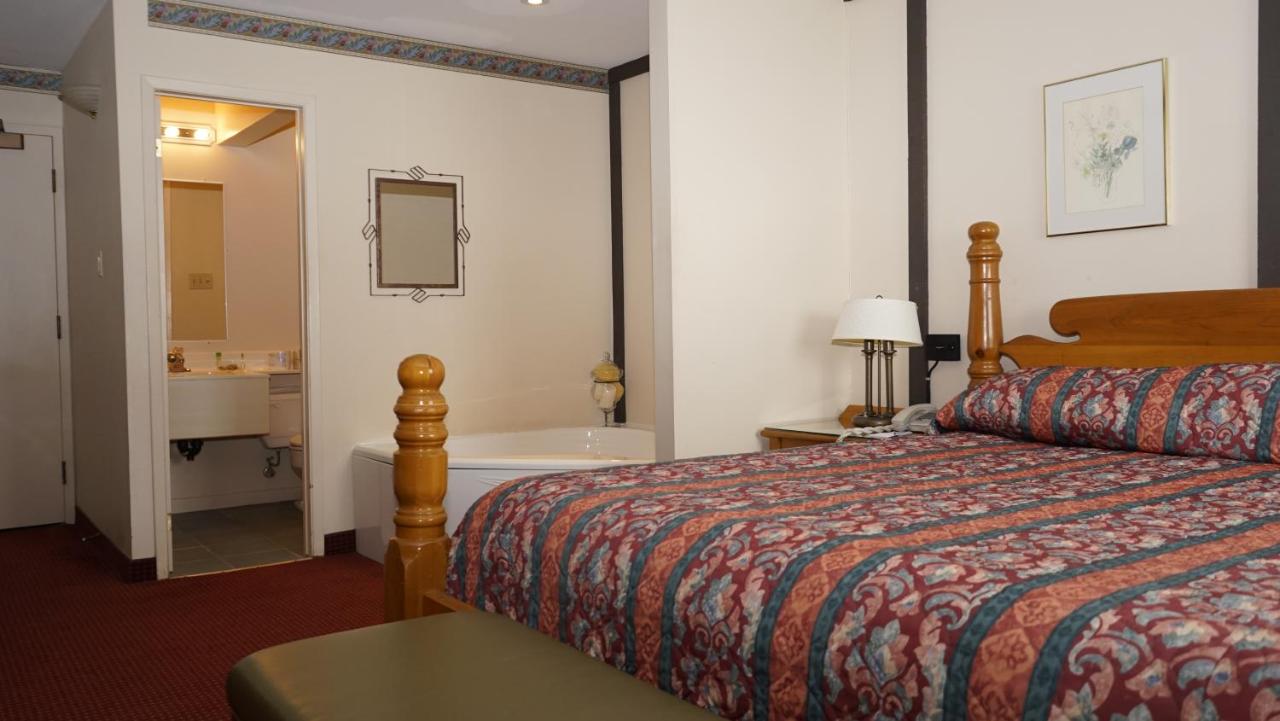 McIntosh Country Inn & Conference Centre photo 2