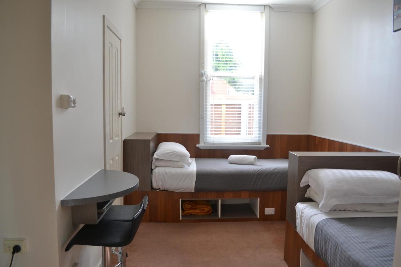 Photo - Hobart Tower Motel