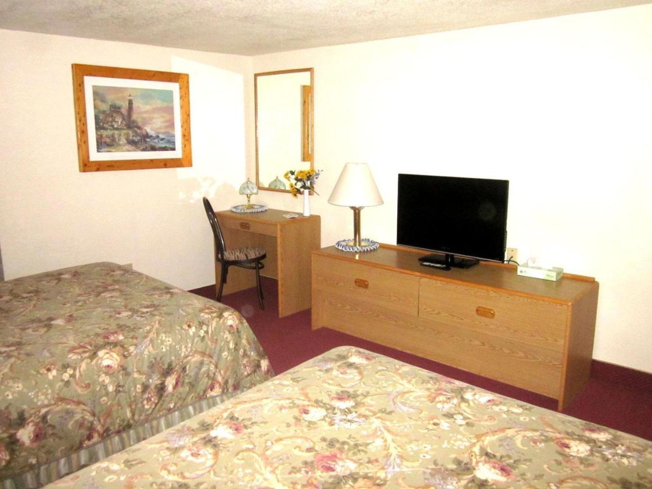 Photo - Color Country Motel
