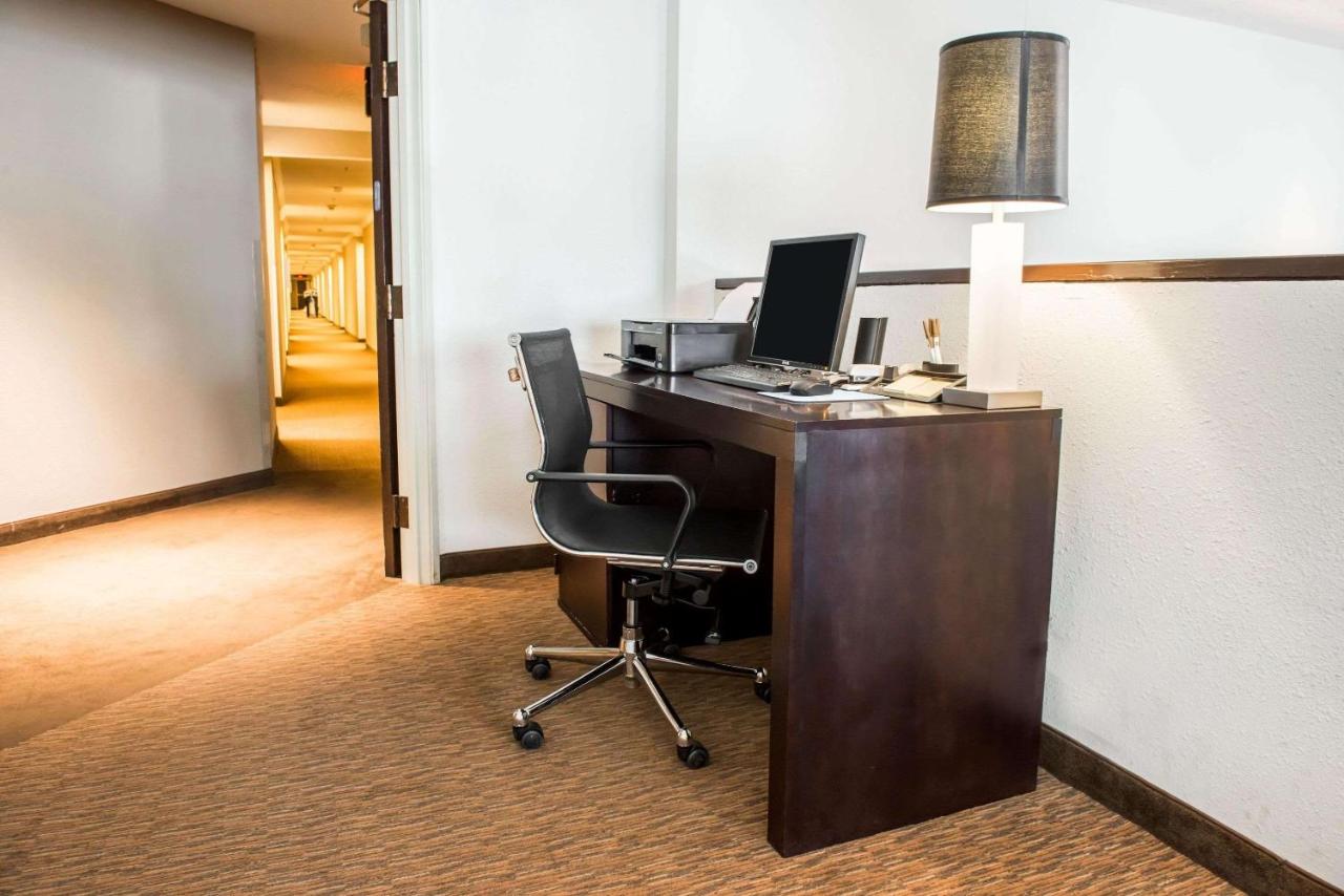 Quality Inn Bridgeport-Clarksburg photo 3