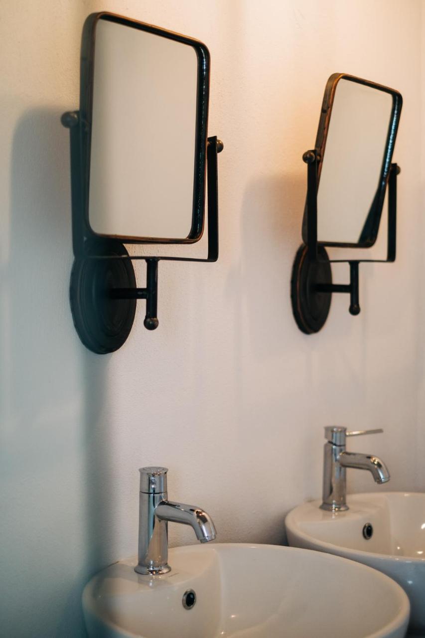 Mesanto Luxury Suites photo 3