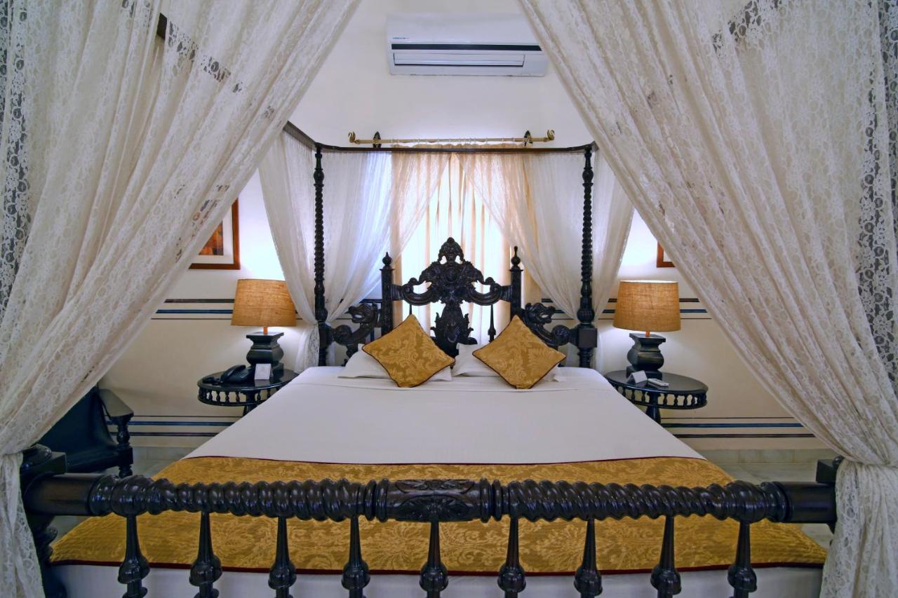 Photo - Alsisar Haveli - Heritage Hotel