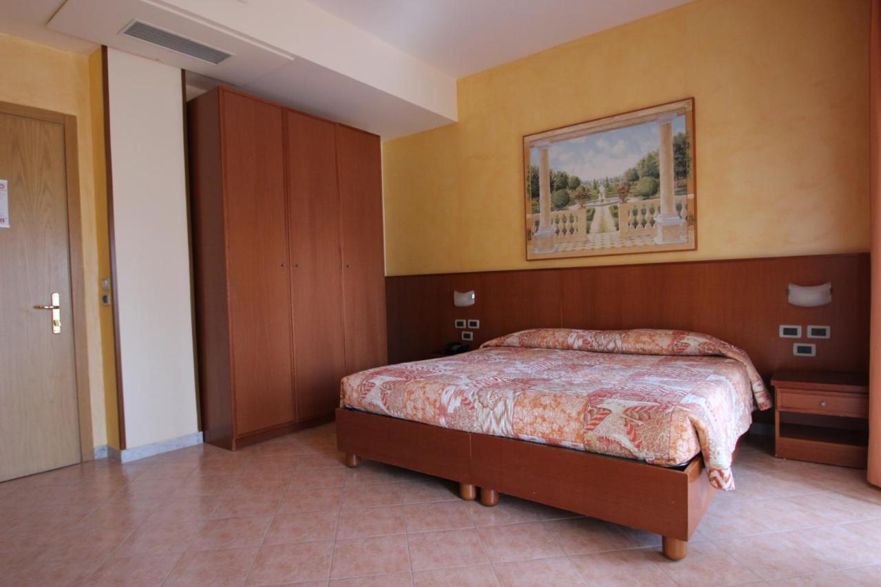 Hotel Oasi Dei Discepoli photo 3