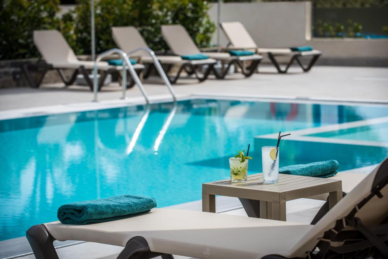 Petousis Hotel & Suites - 2