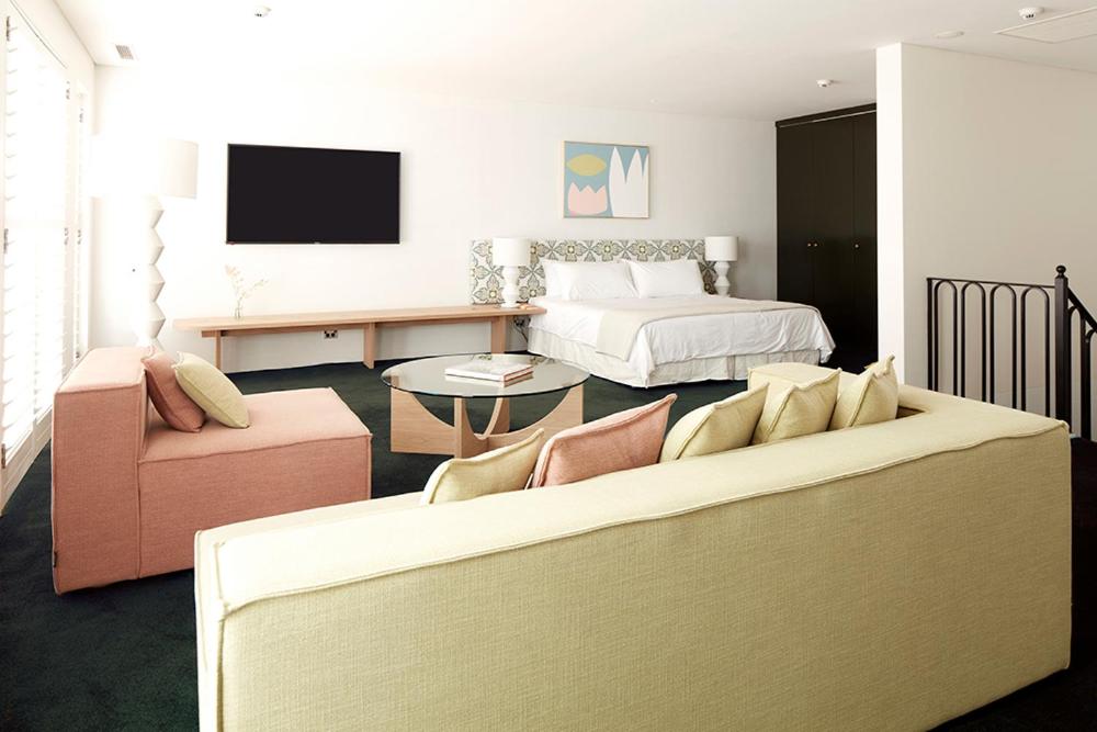 Hotel Ravesis photo 2